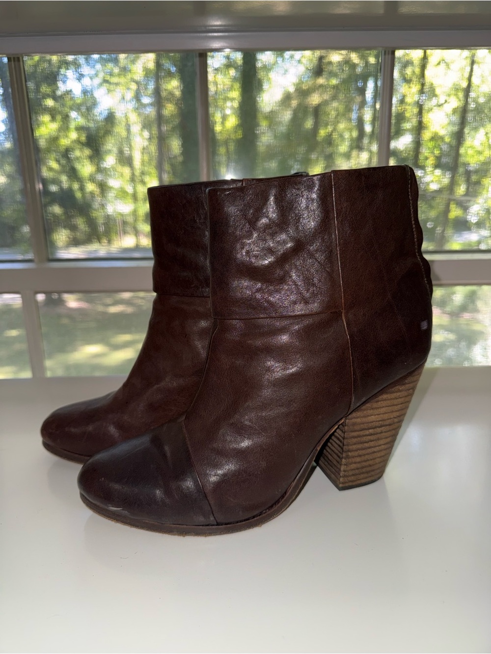 Rag and Bone - Women's Brown Leather Ankle Bootie with Stacked Heel size 40
